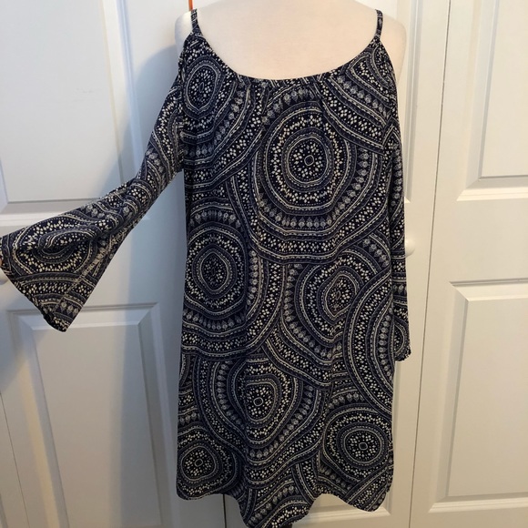 Charlotte Russe Dresses & Skirts - Blue & white mandala cold shoulder dress chiffon